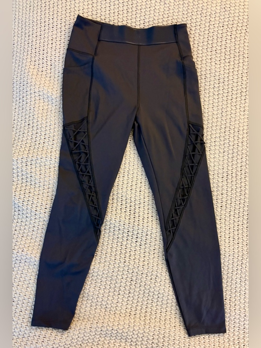 Victoria's Secret Dark Gray Charcoal Lattice Detail Athletic Leggings Size M